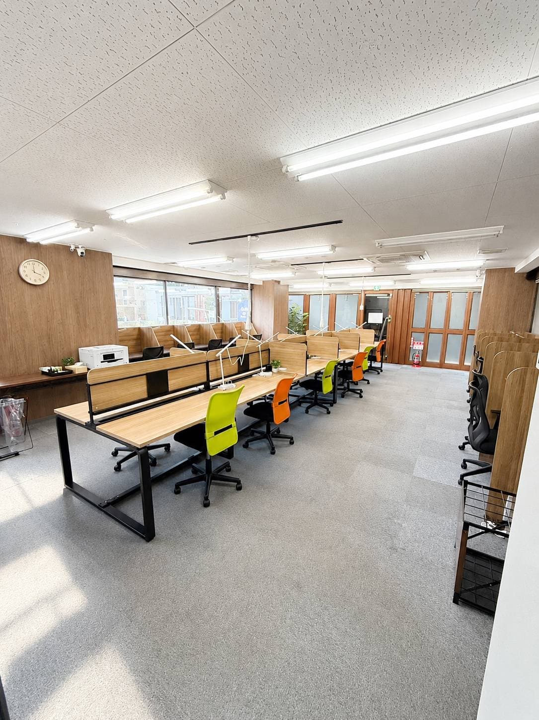 2nd.BASE STUDY ROOM の室内(自由席エリア)